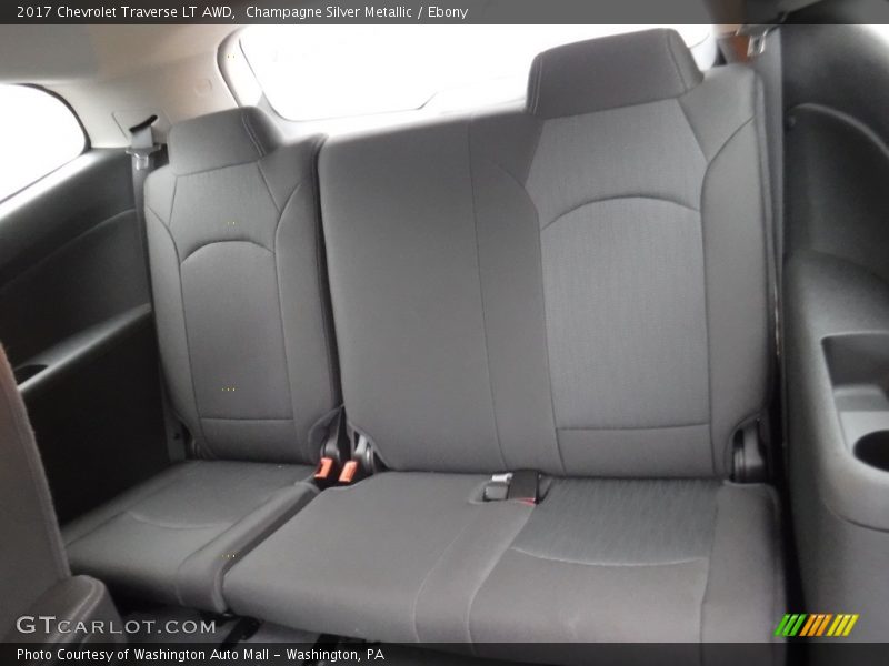 Champagne Silver Metallic / Ebony 2017 Chevrolet Traverse LT AWD
