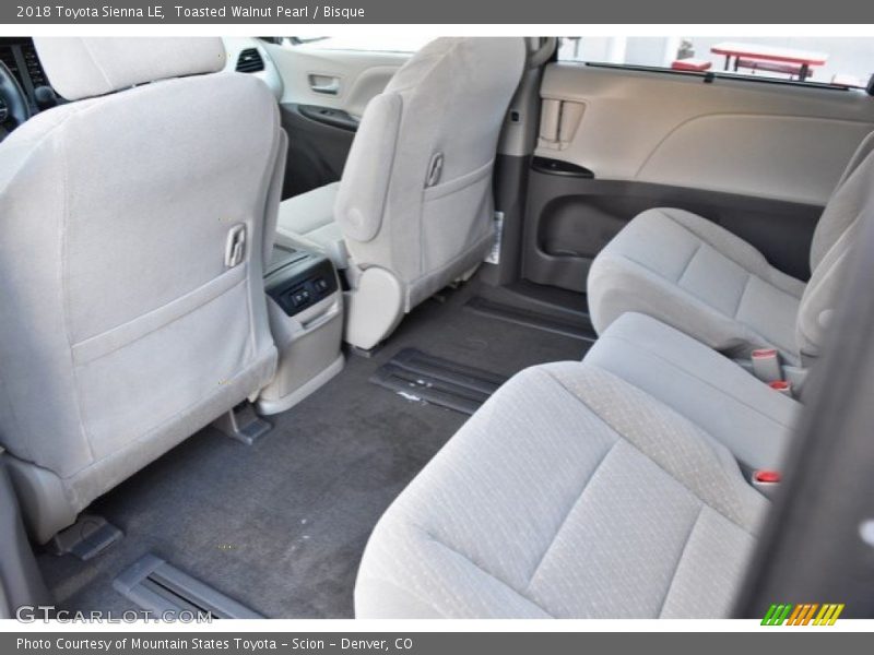 Toasted Walnut Pearl / Bisque 2018 Toyota Sienna LE