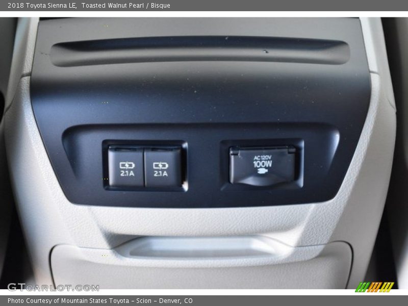 Toasted Walnut Pearl / Bisque 2018 Toyota Sienna LE