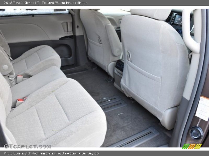 Toasted Walnut Pearl / Bisque 2018 Toyota Sienna LE