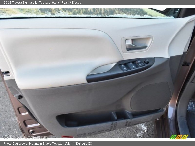 Toasted Walnut Pearl / Bisque 2018 Toyota Sienna LE