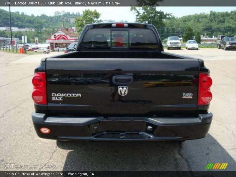 Black / Medium Slate Gray 2005 Dodge Dakota SLT Club Cab 4x4