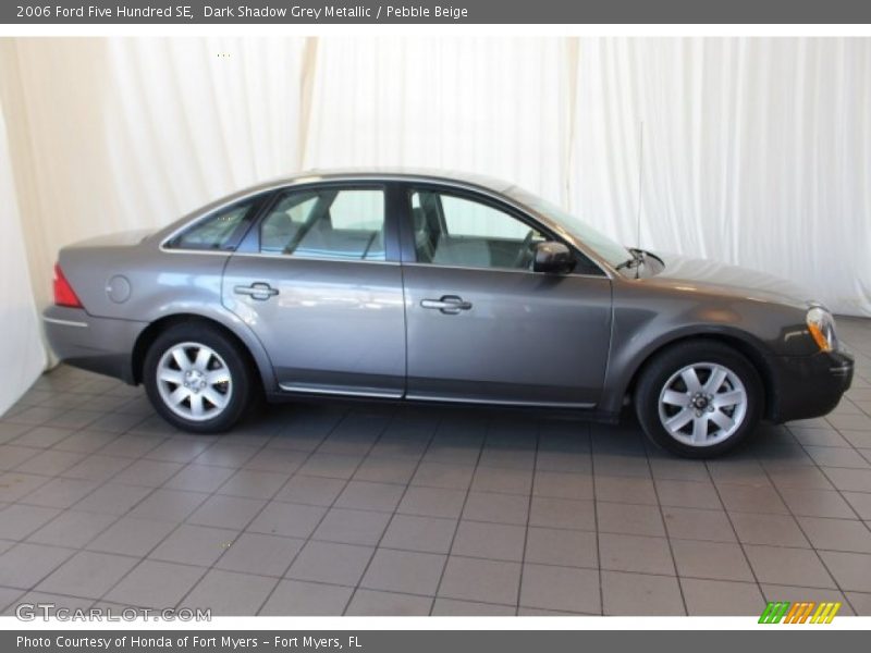 Dark Shadow Grey Metallic / Pebble Beige 2006 Ford Five Hundred SE