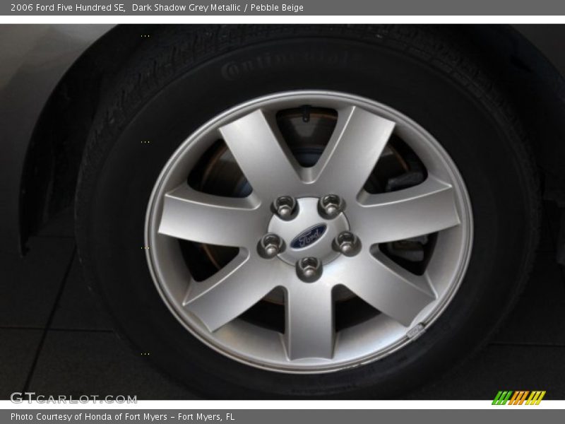 Dark Shadow Grey Metallic / Pebble Beige 2006 Ford Five Hundred SE