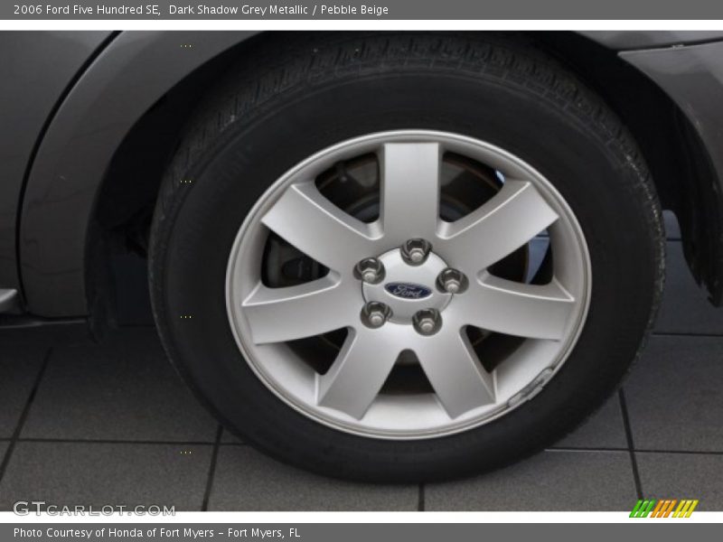 Dark Shadow Grey Metallic / Pebble Beige 2006 Ford Five Hundred SE