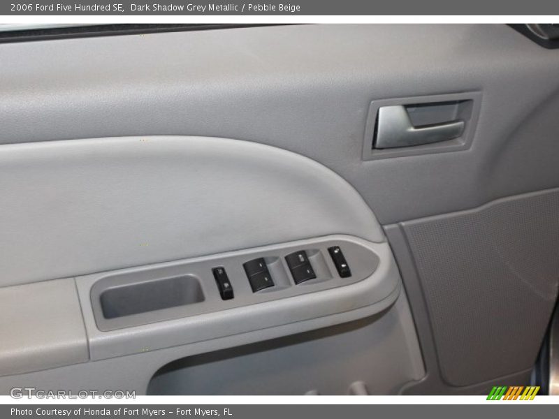 Dark Shadow Grey Metallic / Pebble Beige 2006 Ford Five Hundred SE