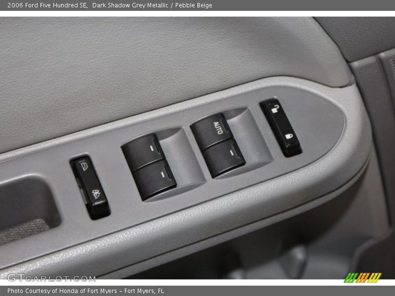 Dark Shadow Grey Metallic / Pebble Beige 2006 Ford Five Hundred SE