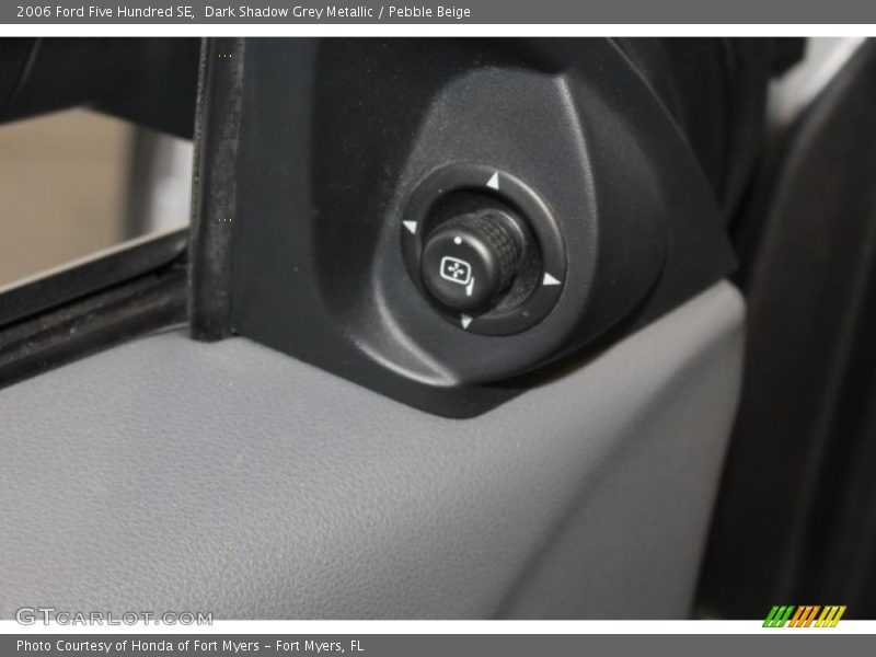 Dark Shadow Grey Metallic / Pebble Beige 2006 Ford Five Hundred SE