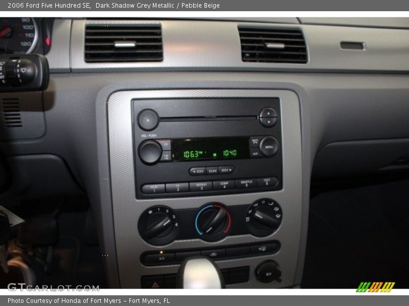 Dark Shadow Grey Metallic / Pebble Beige 2006 Ford Five Hundred SE