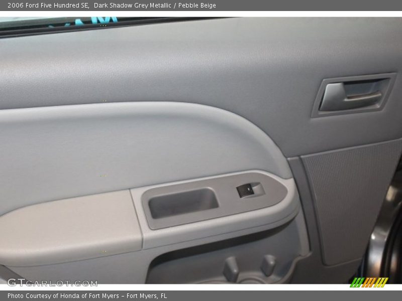 Dark Shadow Grey Metallic / Pebble Beige 2006 Ford Five Hundred SE
