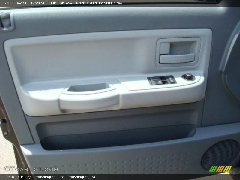 Black / Medium Slate Gray 2005 Dodge Dakota SLT Club Cab 4x4