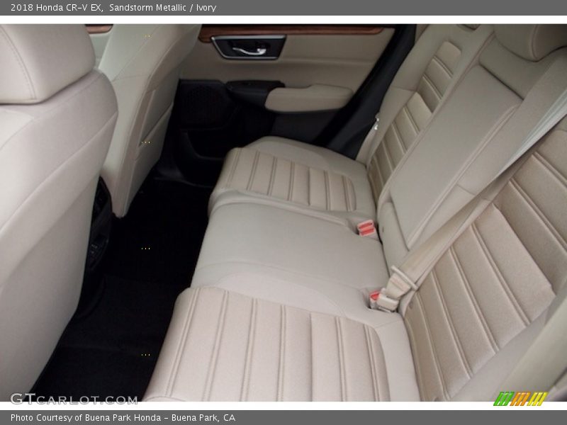 Sandstorm Metallic / Ivory 2018 Honda CR-V EX