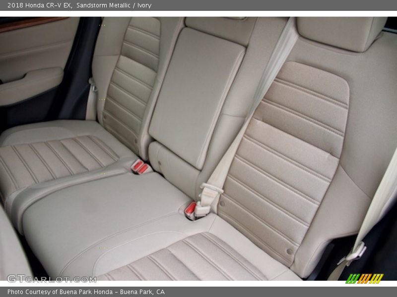 Sandstorm Metallic / Ivory 2018 Honda CR-V EX