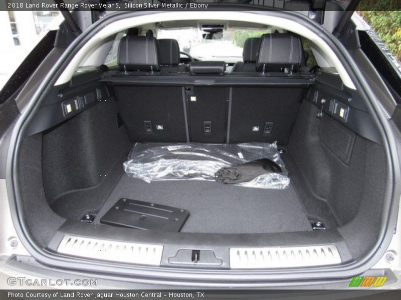 Silicon Silver Metallic / Ebony 2018 Land Rover Range Rover Velar S