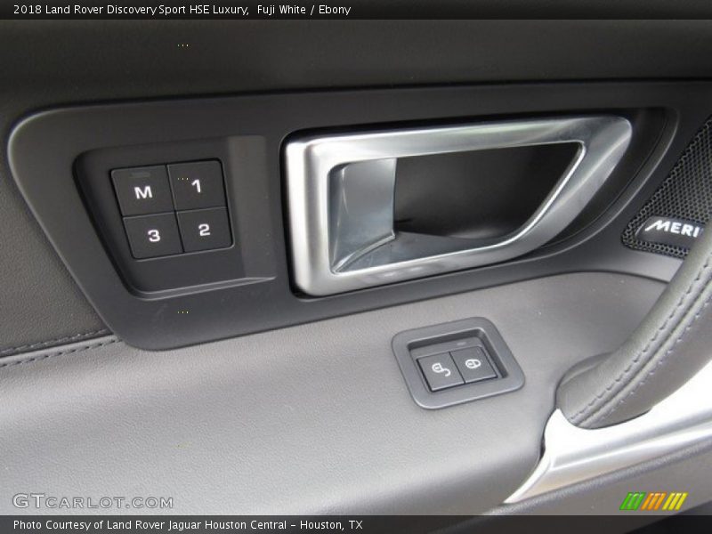 Fuji White / Ebony 2018 Land Rover Discovery Sport HSE Luxury