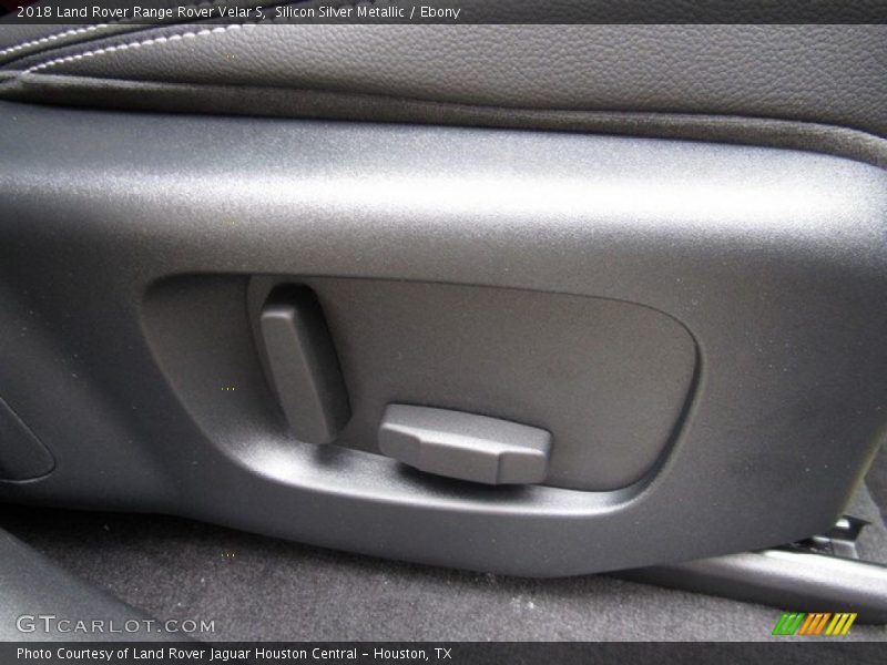 Silicon Silver Metallic / Ebony 2018 Land Rover Range Rover Velar S