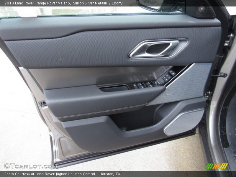 Silicon Silver Metallic / Ebony 2018 Land Rover Range Rover Velar S