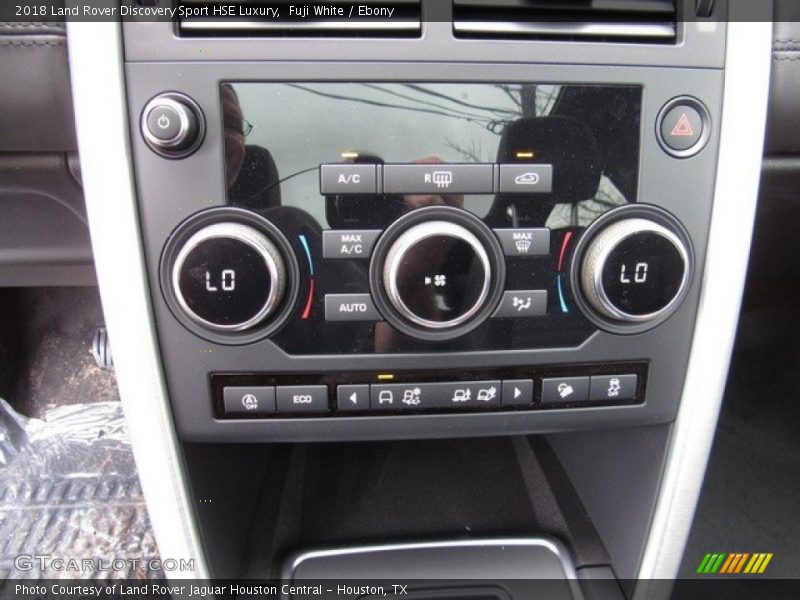 Controls of 2018 Discovery Sport HSE Luxury