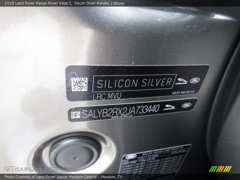Silicon Silver Metallic / Ebony 2018 Land Rover Range Rover Velar S