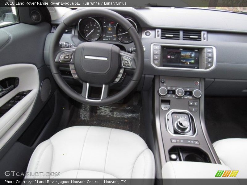 Fuji White / Lunar/Cirrus 2018 Land Rover Range Rover Evoque SE