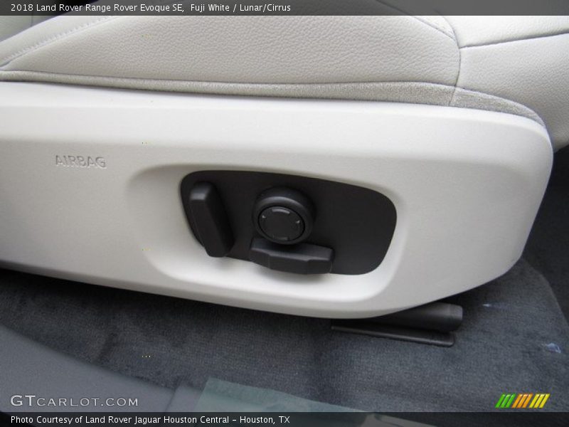 Fuji White / Lunar/Cirrus 2018 Land Rover Range Rover Evoque SE
