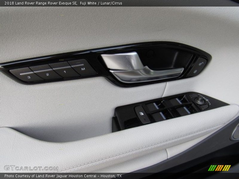 Fuji White / Lunar/Cirrus 2018 Land Rover Range Rover Evoque SE