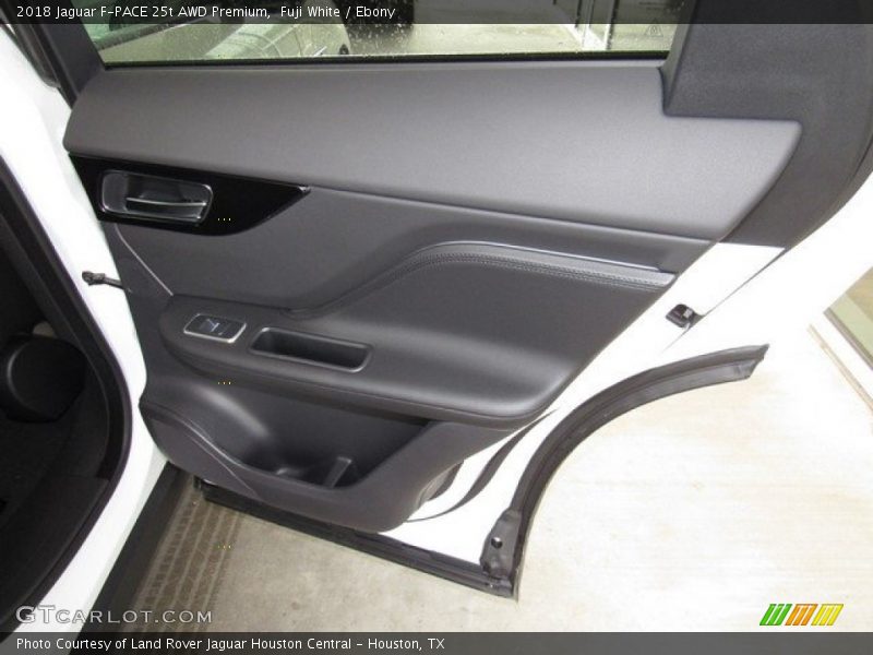 Fuji White / Ebony 2018 Jaguar F-PACE 25t AWD Premium