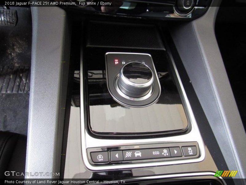 Fuji White / Ebony 2018 Jaguar F-PACE 25t AWD Premium