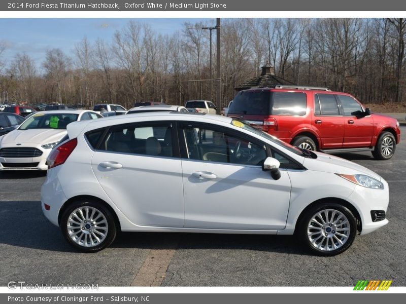 Oxford White / Medium Light Stone 2014 Ford Fiesta Titanium Hatchback