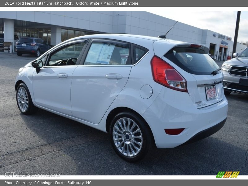 Oxford White / Medium Light Stone 2014 Ford Fiesta Titanium Hatchback