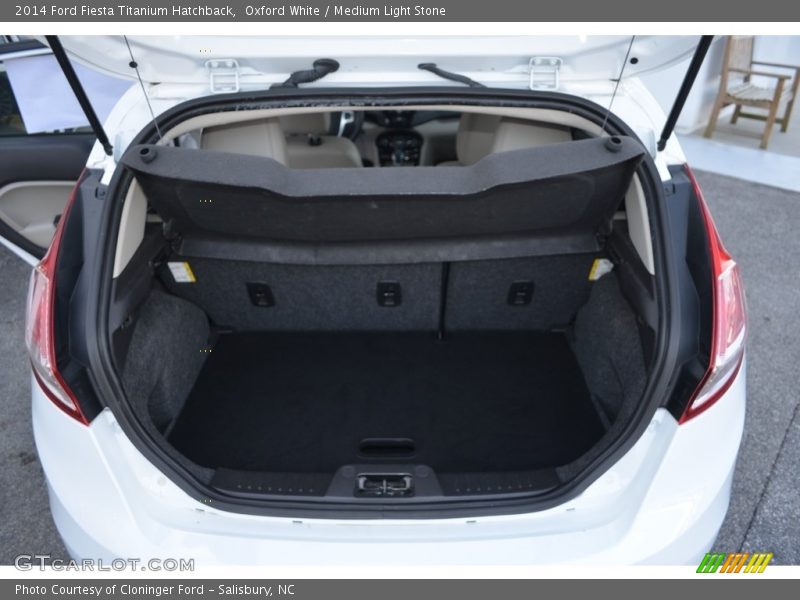 Oxford White / Medium Light Stone 2014 Ford Fiesta Titanium Hatchback