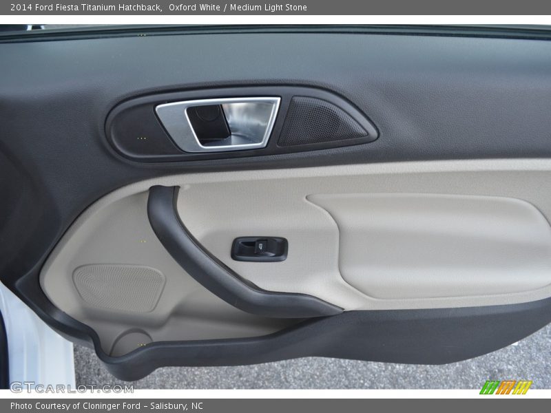 Oxford White / Medium Light Stone 2014 Ford Fiesta Titanium Hatchback