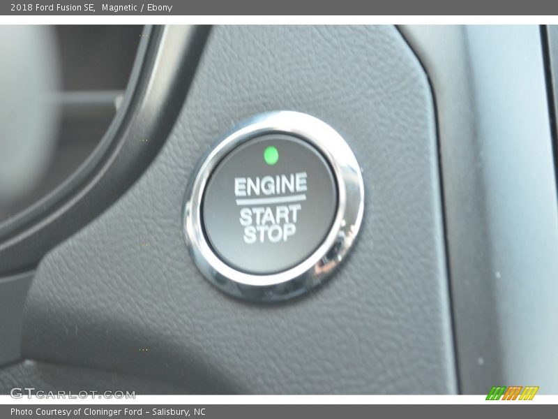 Magnetic / Ebony 2018 Ford Fusion SE