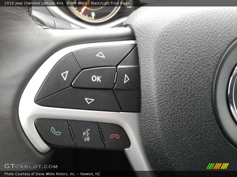 Bright White / Black/Light Frost Beige 2016 Jeep Cherokee Latitude 4x4