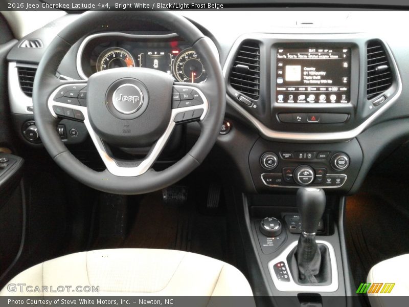Bright White / Black/Light Frost Beige 2016 Jeep Cherokee Latitude 4x4