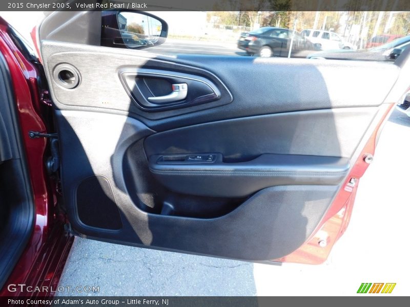 Velvet Red Pearl / Black 2015 Chrysler 200 S