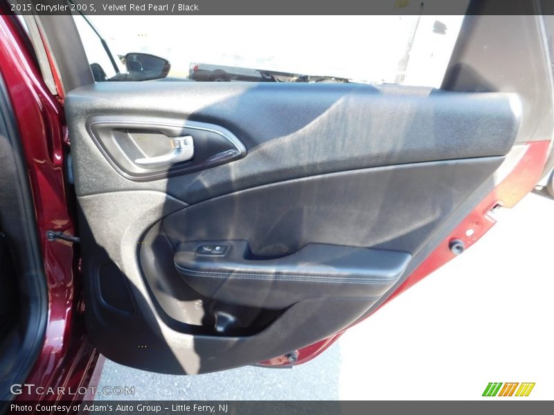 Velvet Red Pearl / Black 2015 Chrysler 200 S