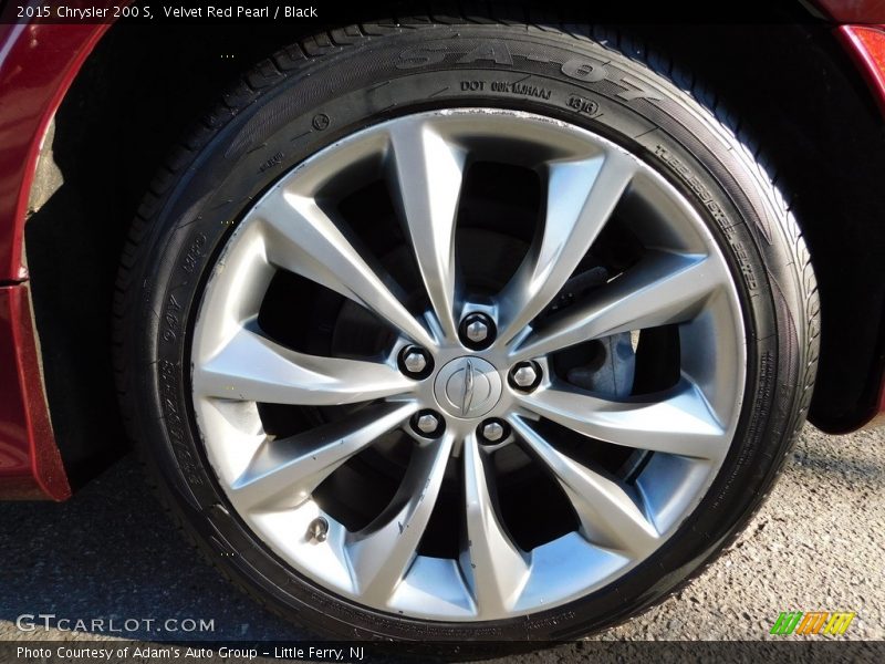 Velvet Red Pearl / Black 2015 Chrysler 200 S