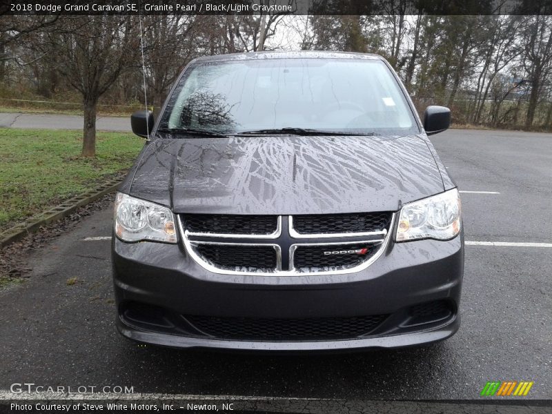 Granite Pearl / Black/Light Graystone 2018 Dodge Grand Caravan SE