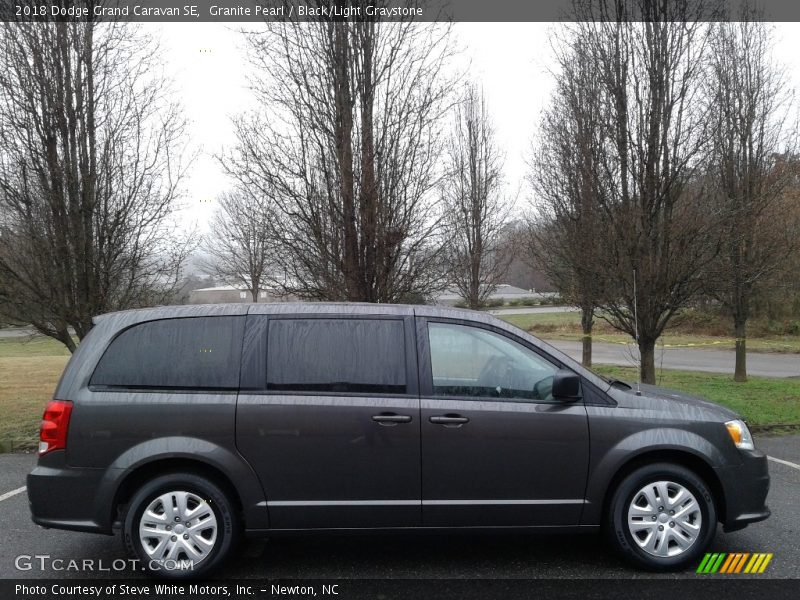 Granite Pearl / Black/Light Graystone 2018 Dodge Grand Caravan SE