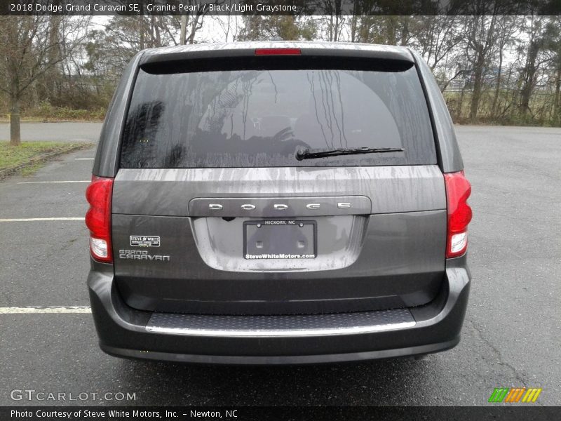 Granite Pearl / Black/Light Graystone 2018 Dodge Grand Caravan SE