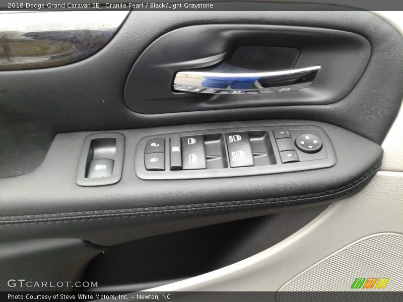 Granite Pearl / Black/Light Graystone 2018 Dodge Grand Caravan SE