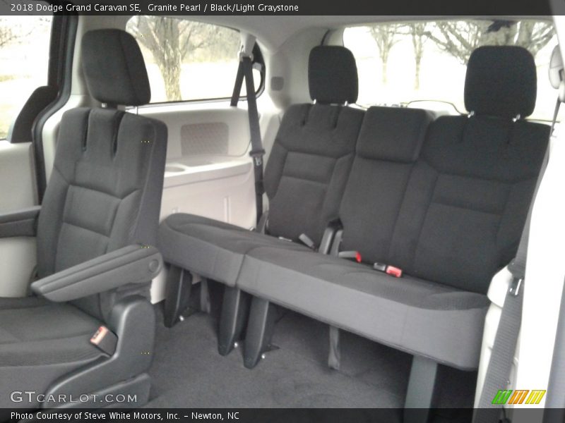 Granite Pearl / Black/Light Graystone 2018 Dodge Grand Caravan SE