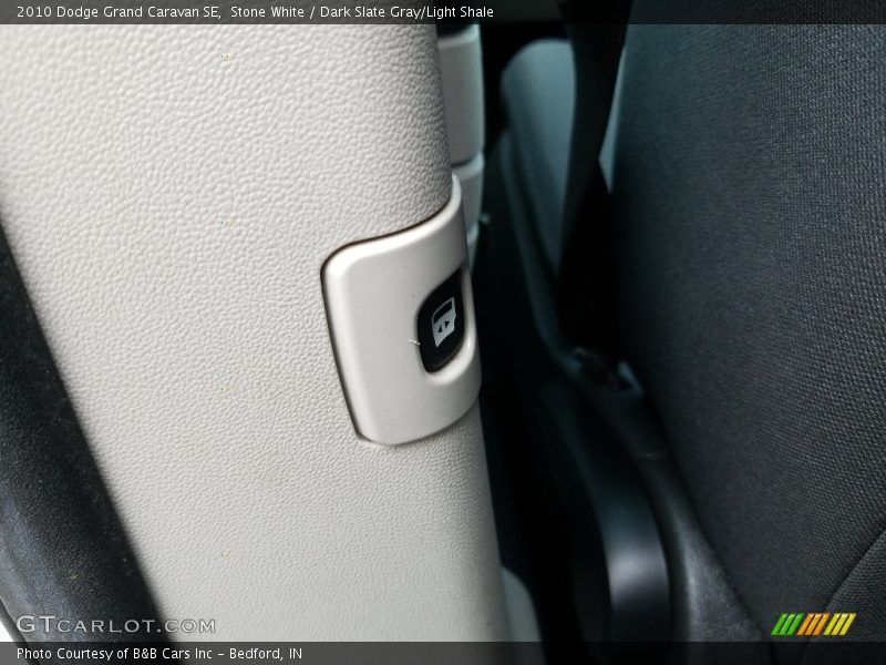 Stone White / Dark Slate Gray/Light Shale 2010 Dodge Grand Caravan SE
