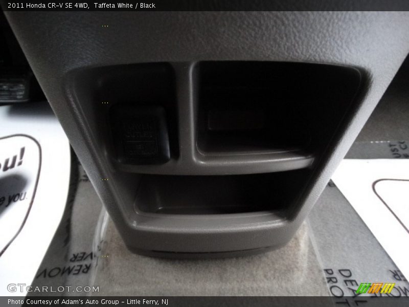 Taffeta White / Black 2011 Honda CR-V SE 4WD