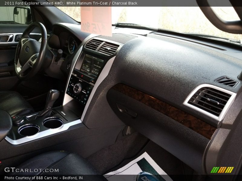 White Platinum Tri-Coat / Charcoal Black 2011 Ford Explorer Limited 4WD