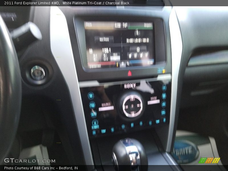 White Platinum Tri-Coat / Charcoal Black 2011 Ford Explorer Limited 4WD