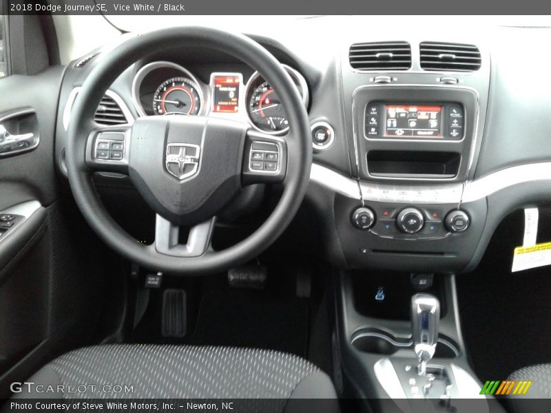 Vice White / Black 2018 Dodge Journey SE