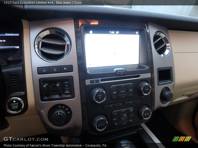 Blue Jeans / Dune 2017 Ford Expedition Limited 4x4