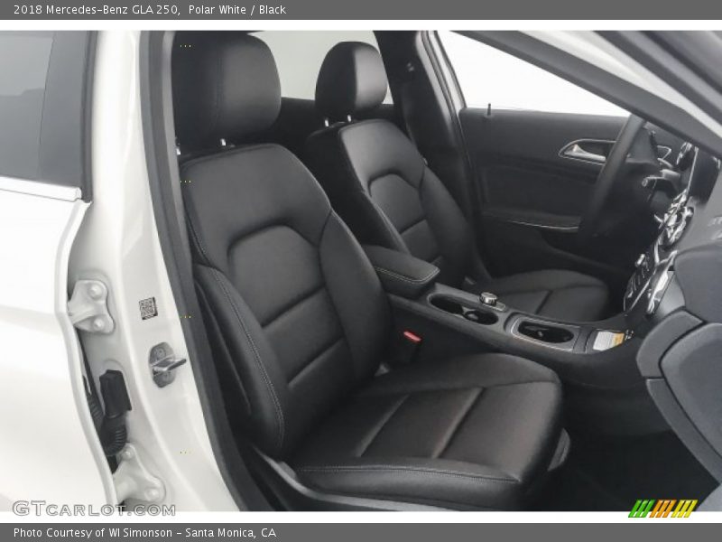 Polar White / Black 2018 Mercedes-Benz GLA 250